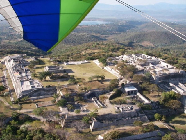  从超轻型飞机上查看 